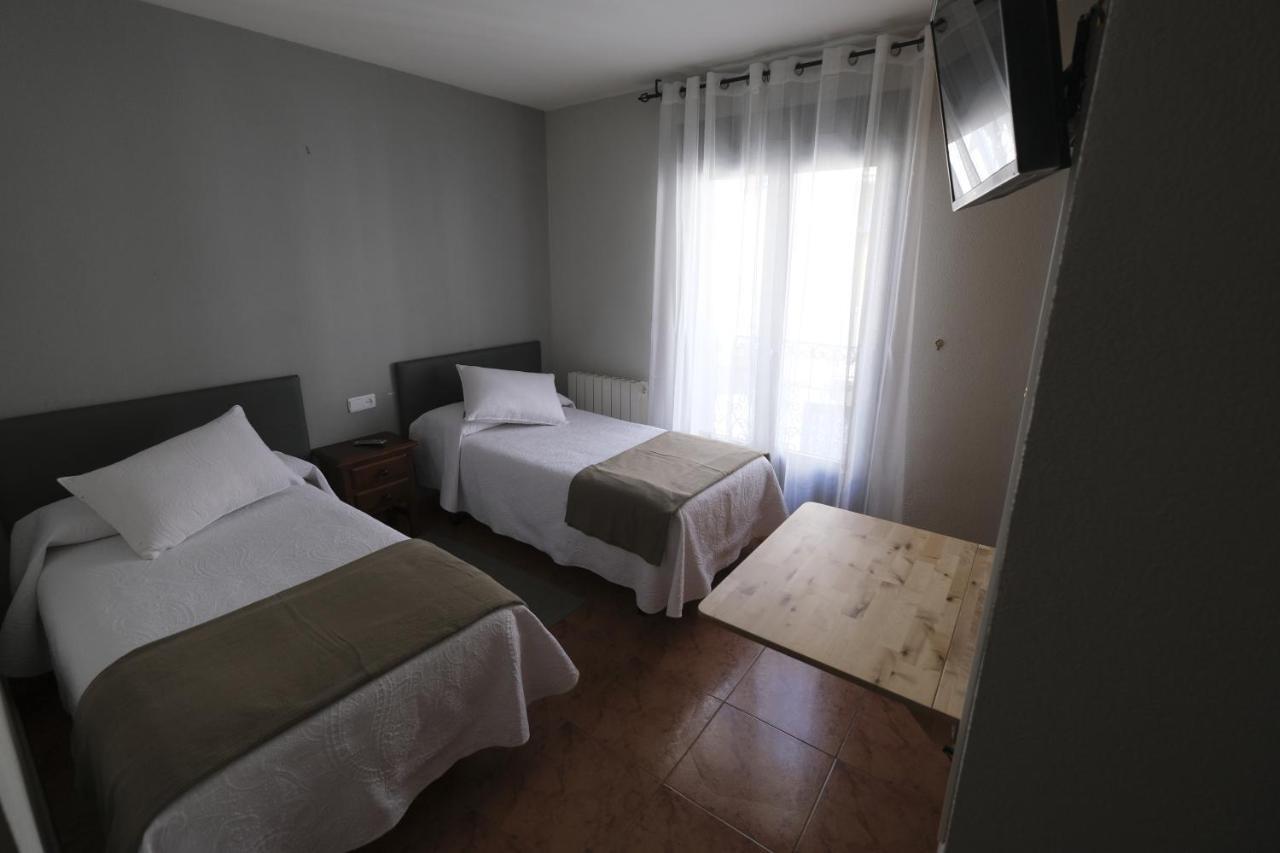 פיידרהיטה Hostal Restaurante Goya מראה חיצוני תמונה