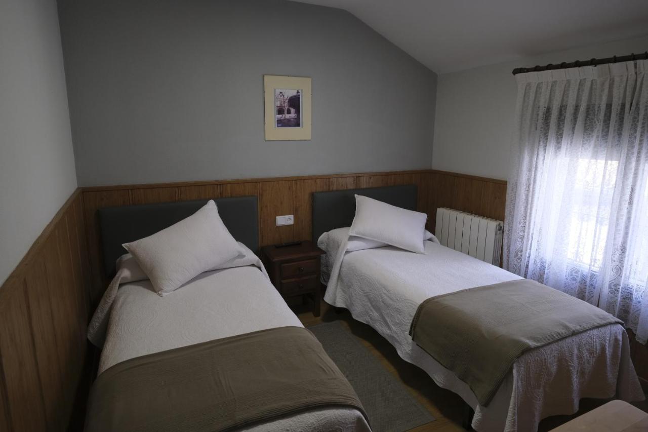 פיידרהיטה Hostal Restaurante Goya מראה חיצוני תמונה