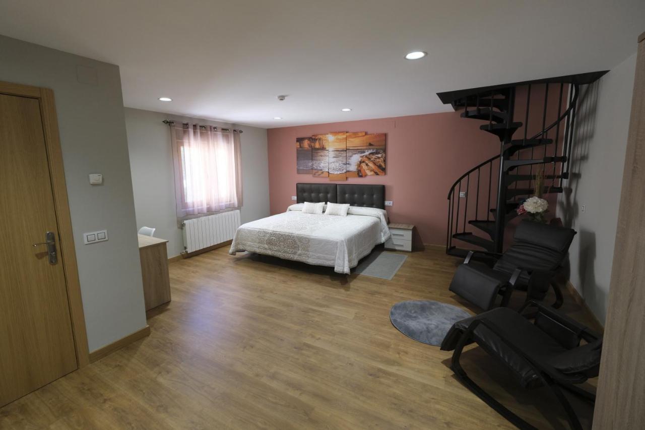 פיידרהיטה Hostal Restaurante Goya מראה חיצוני תמונה